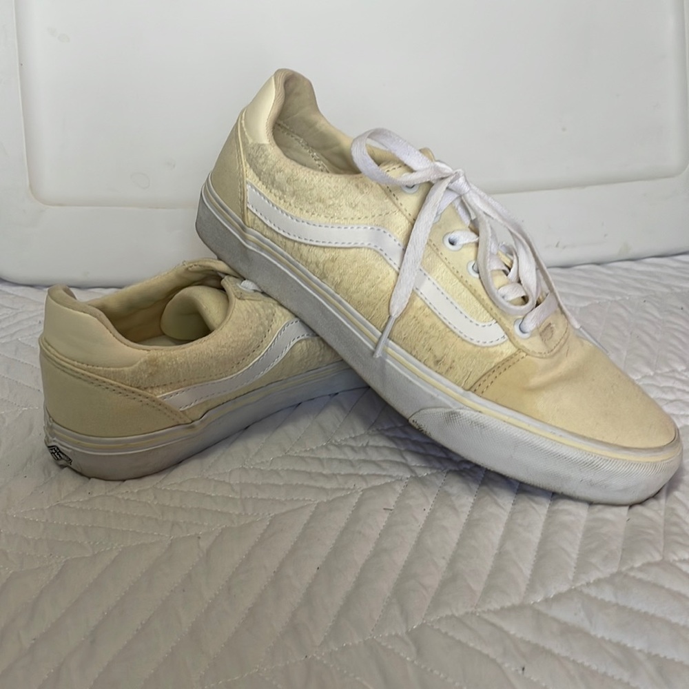 Vans women’s size 10 light yellow